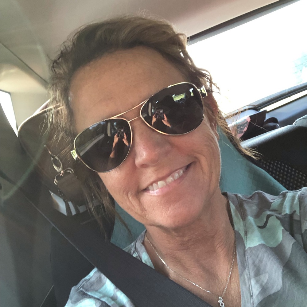 Meet your Posher, Melissa